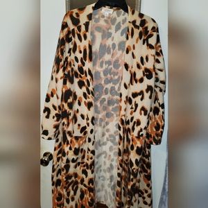 Womens Lularoe Sarah lot xl and size large. Cheetah print & Aztec